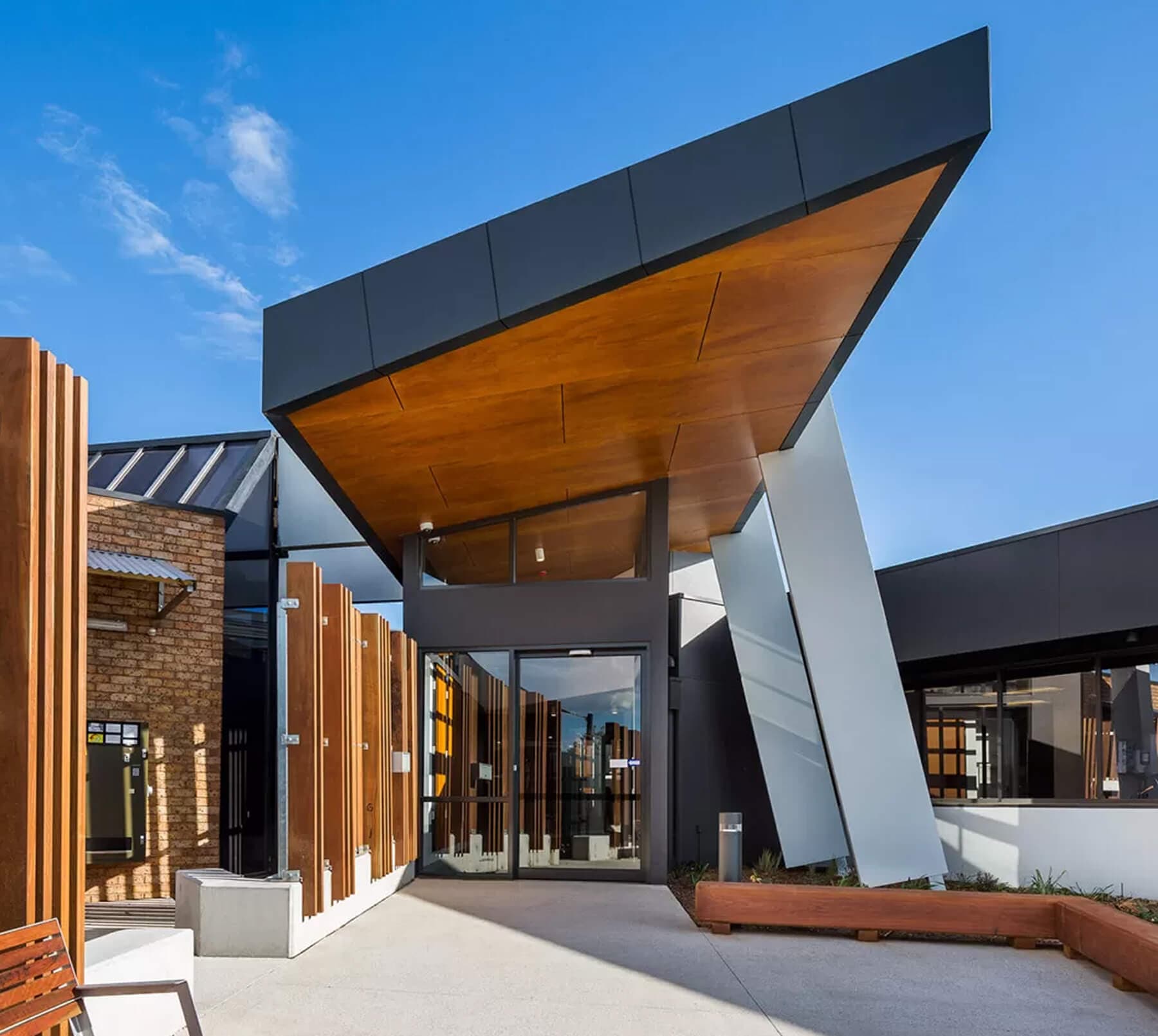 Fire & Wire: Monash Health Pakenham Community Health Hub